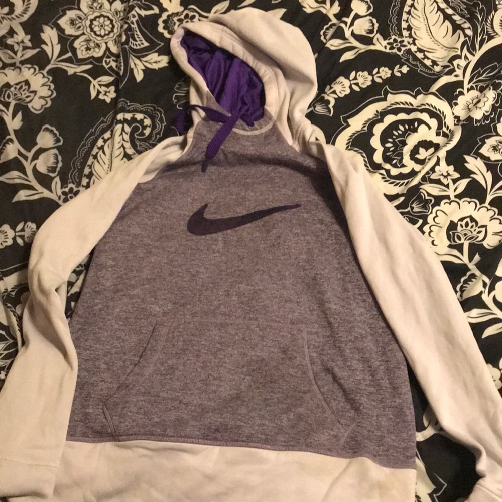 Nike sweatshirt